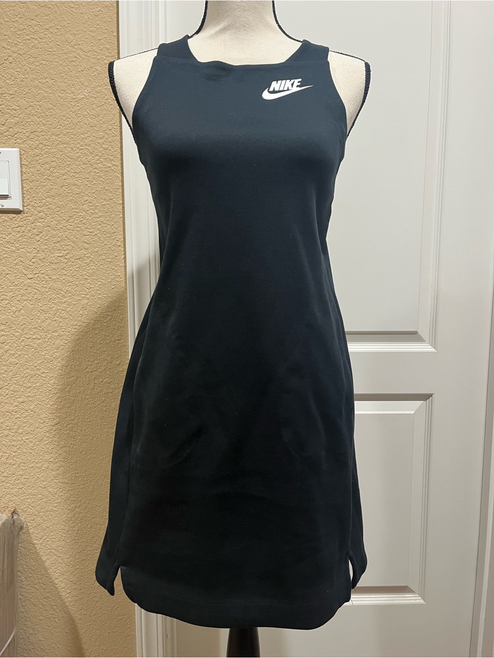 NIKE GIRL’S BLACK ATHLETIC DRESS - Picture 2 of 10